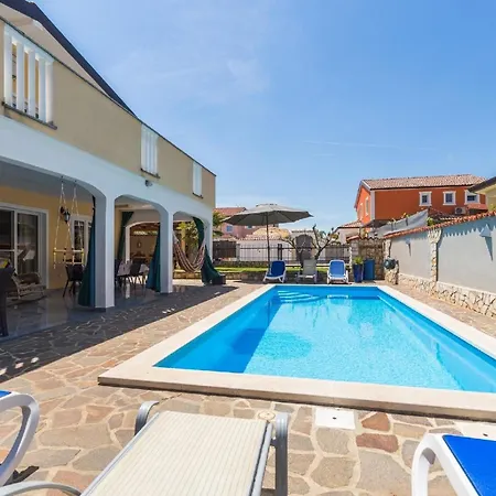 Apartmán Dino In Mit Grosser Terrasse Kaldanija