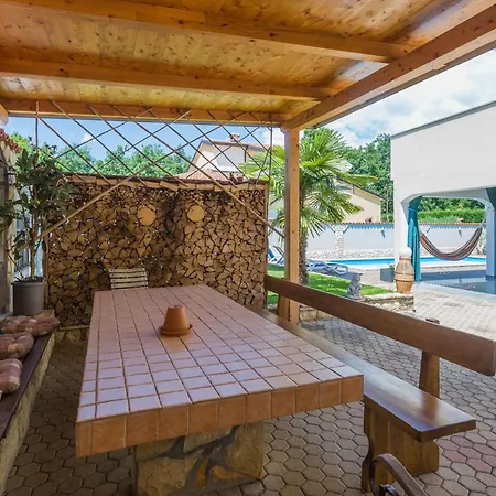 Apartmán Dino In Mit Grosser Terrasse