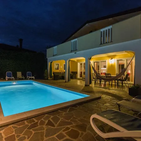 Apartamento Dino In Mit Grosser Terrasse Kaldanija